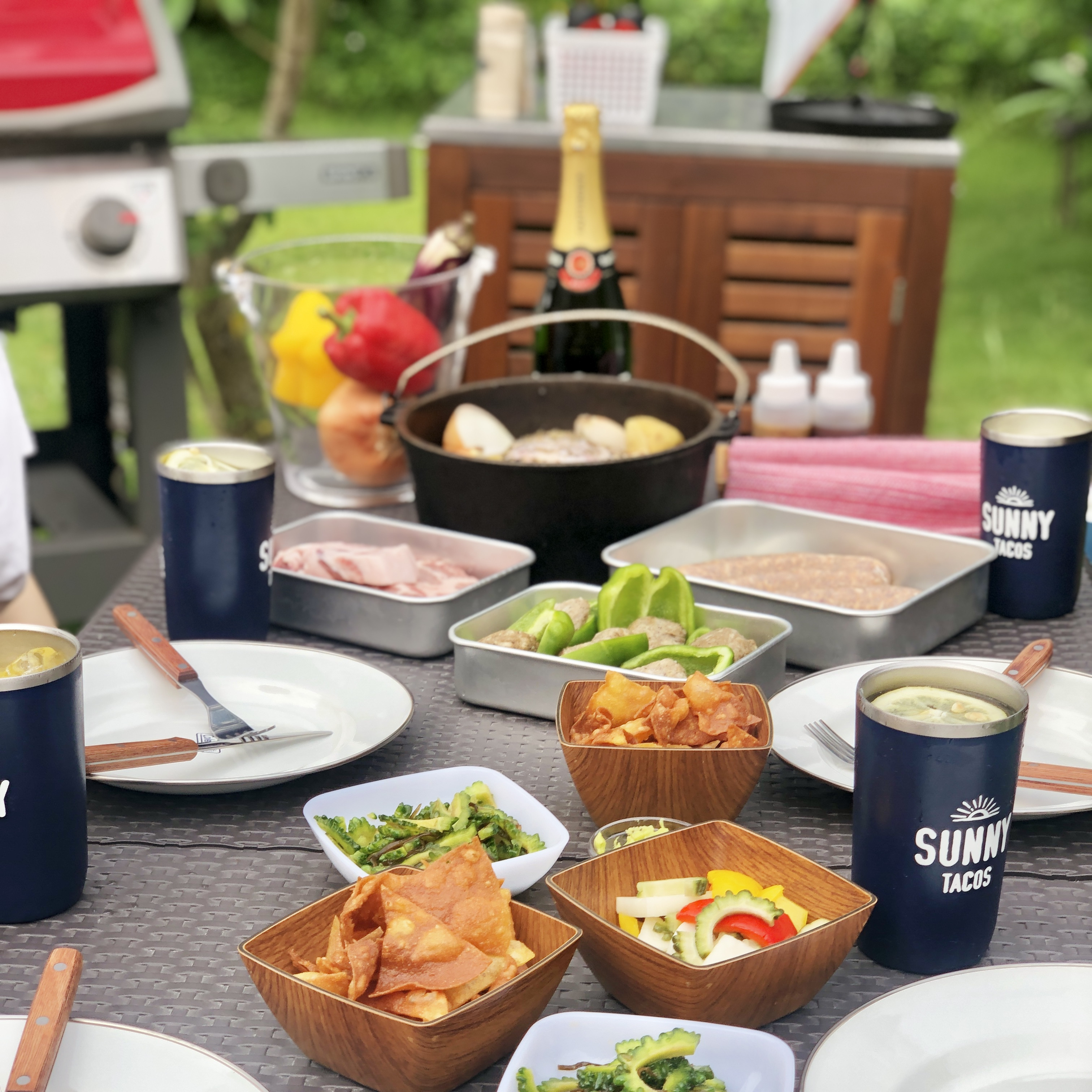 SUNNY TACOS/サニータコス & OKINAWA BBQ Garden 名護