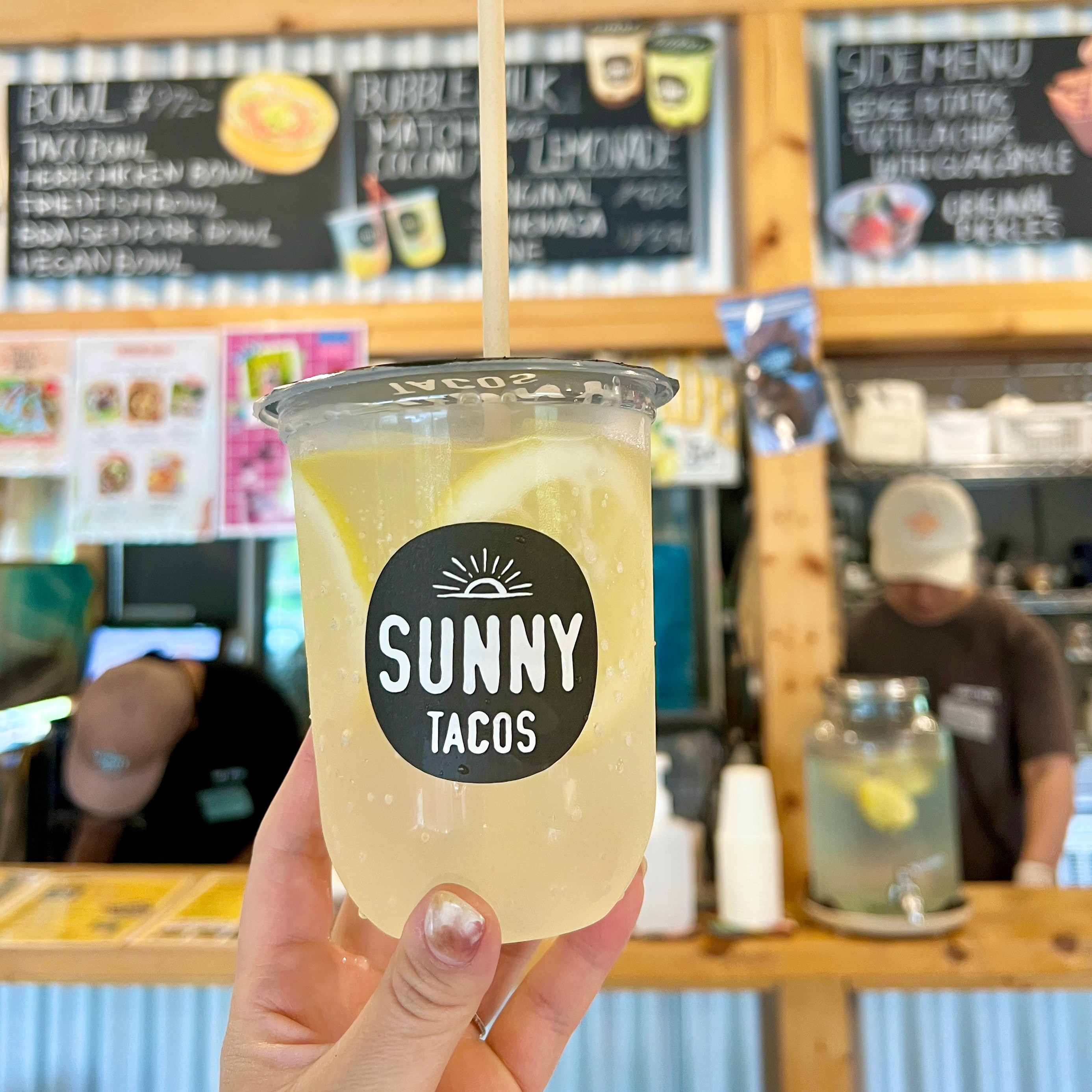 SUNNY TACOS/サニータコス & OKINAWA BBQ Garden 名護