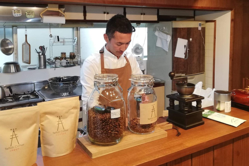 海中道路から車で5分。旅のひと休みにどうぞ。