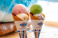 定番から季節限定のフレーバーまで種類も豊富に揃う