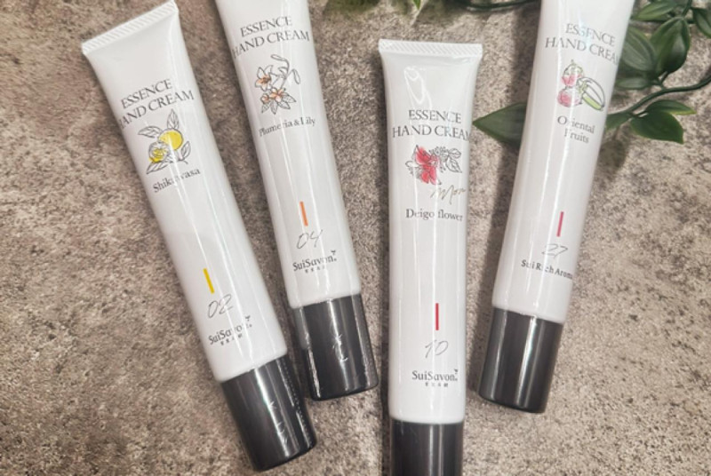 エッセンスハンドクリーム