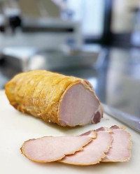 素材の美味しさを味わう、豚肉と塩だけでシンプルに作る塩ロースハム