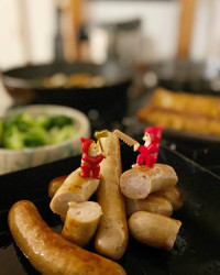 季節のイベント料理に燻製ベーコン、ソーセージをどうぞ