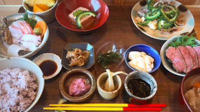 琉球古民家 沖縄料理てぃーだむーん