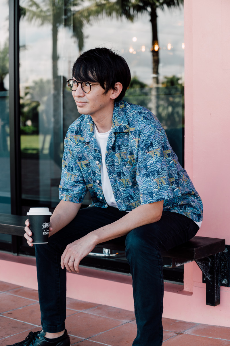 県内の紅型職人とコラボレーションした伝統工芸かりゆし