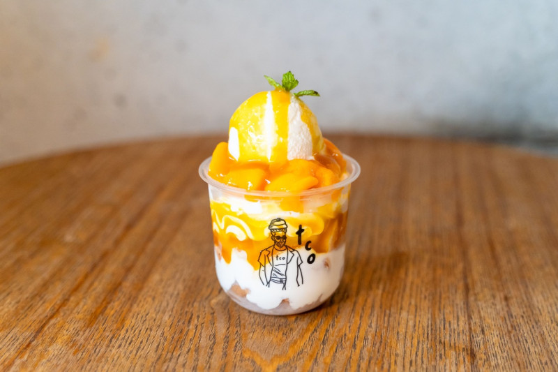 マンゴーパフェ