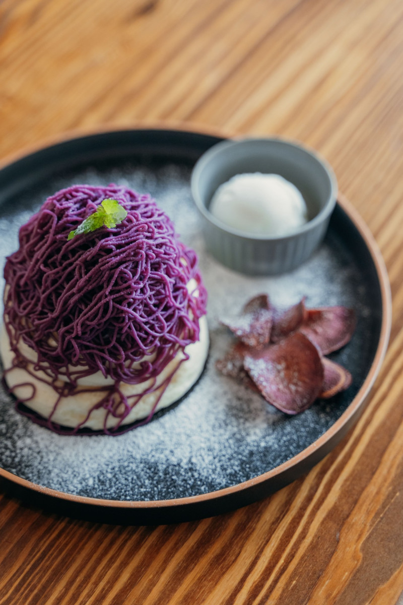 沖縄産紅芋パンケーキ