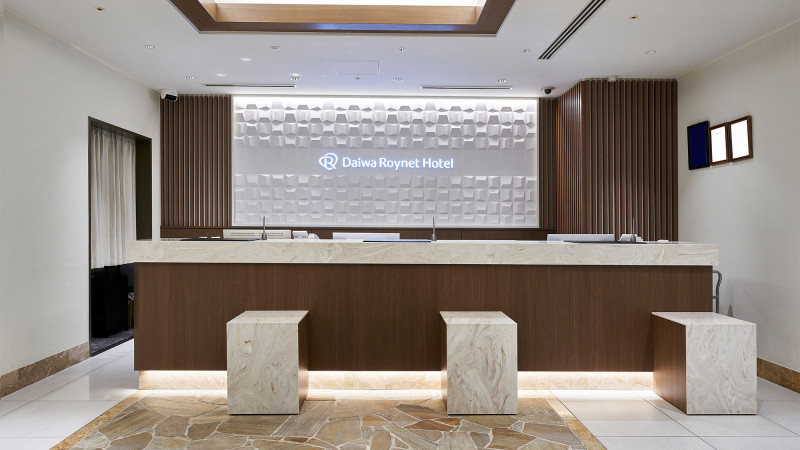 本館　フロントロビー