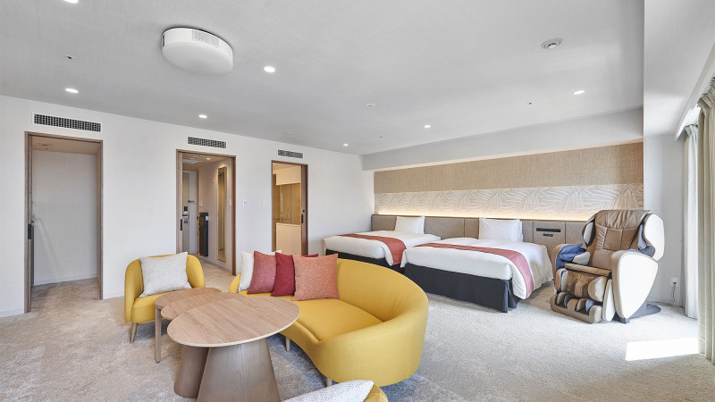 ジュニアスイートルーム。電子レンジが設置されています。