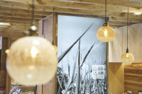 琉球民芸センターくもじ店店内