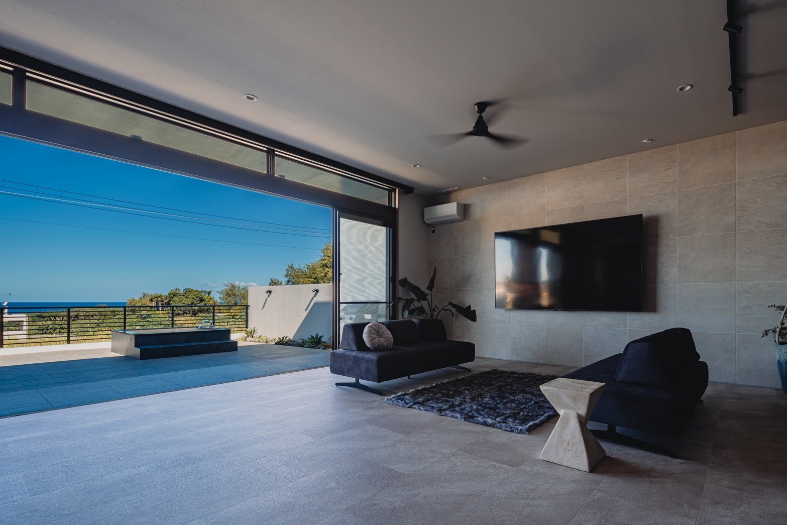 Luxury Villa Maeda II
