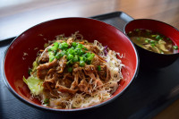 豚の丸焼き丼