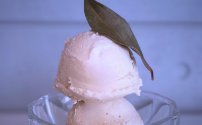 may lily ice cream cafe
