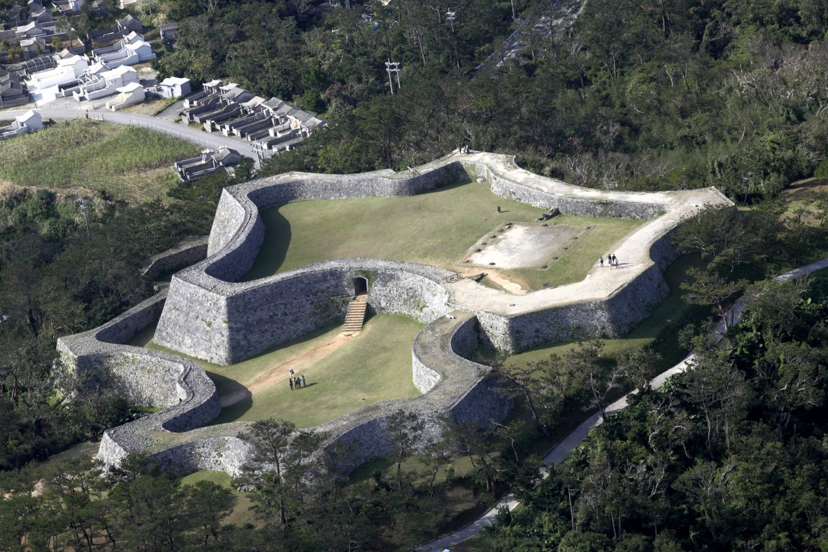 伝統文化と慣習 | 沖縄をテーマで知る | 沖縄観光情報WEBサイト