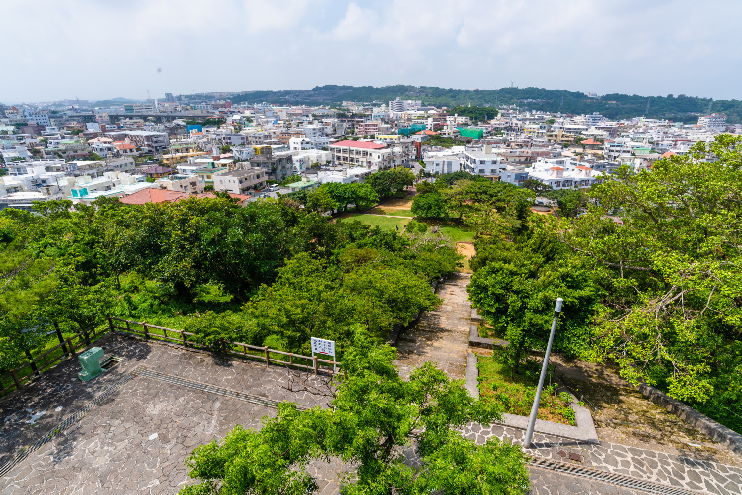 宜 野 湾 市