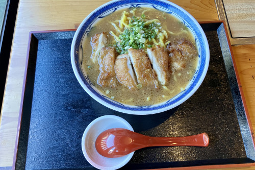 新メニューの「鶏味噌ラーメン」！