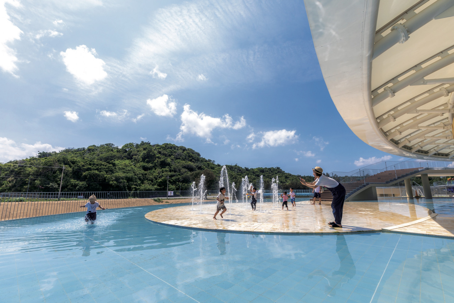 雨の日にも！子連れ沖縄旅行に行くべき「道の駅ぎのざ」 | 沖縄観光情報WEBサイト おきなわ物語