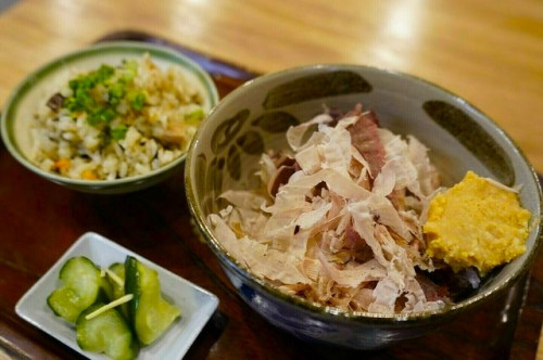 【1月17日オープン】栄町で美味しい朝ご飯が食べられるお店「削りたてカツオ節専門店 出汁ダシ」(那覇市エリア)