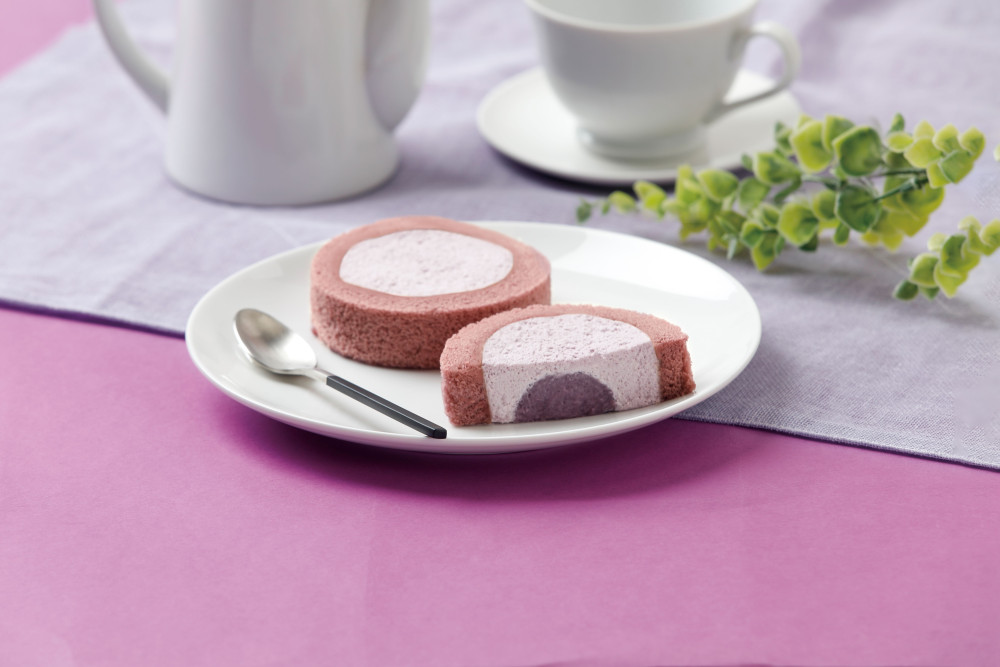 ウチカフェ　紅芋ロールケーキ