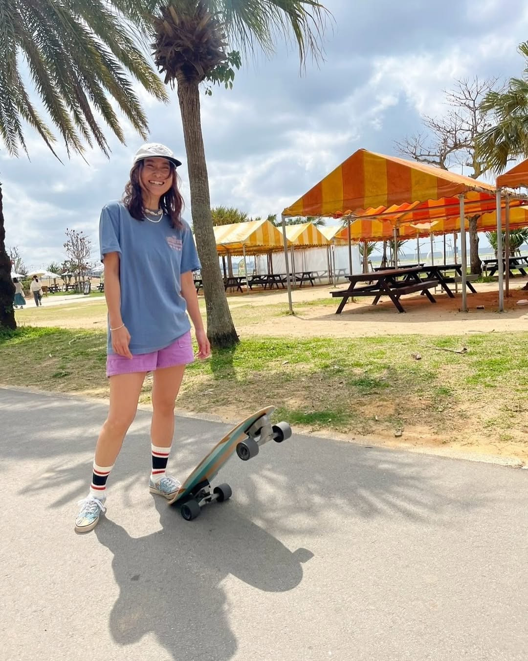 LOVALOTのオリジナルTシャツ