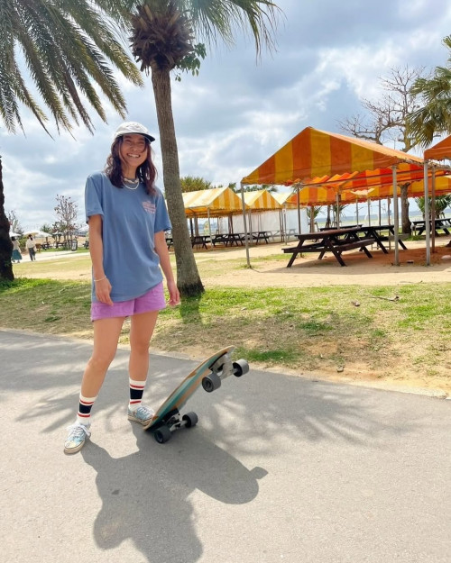 LOVALOTのオリジナルTシャツ