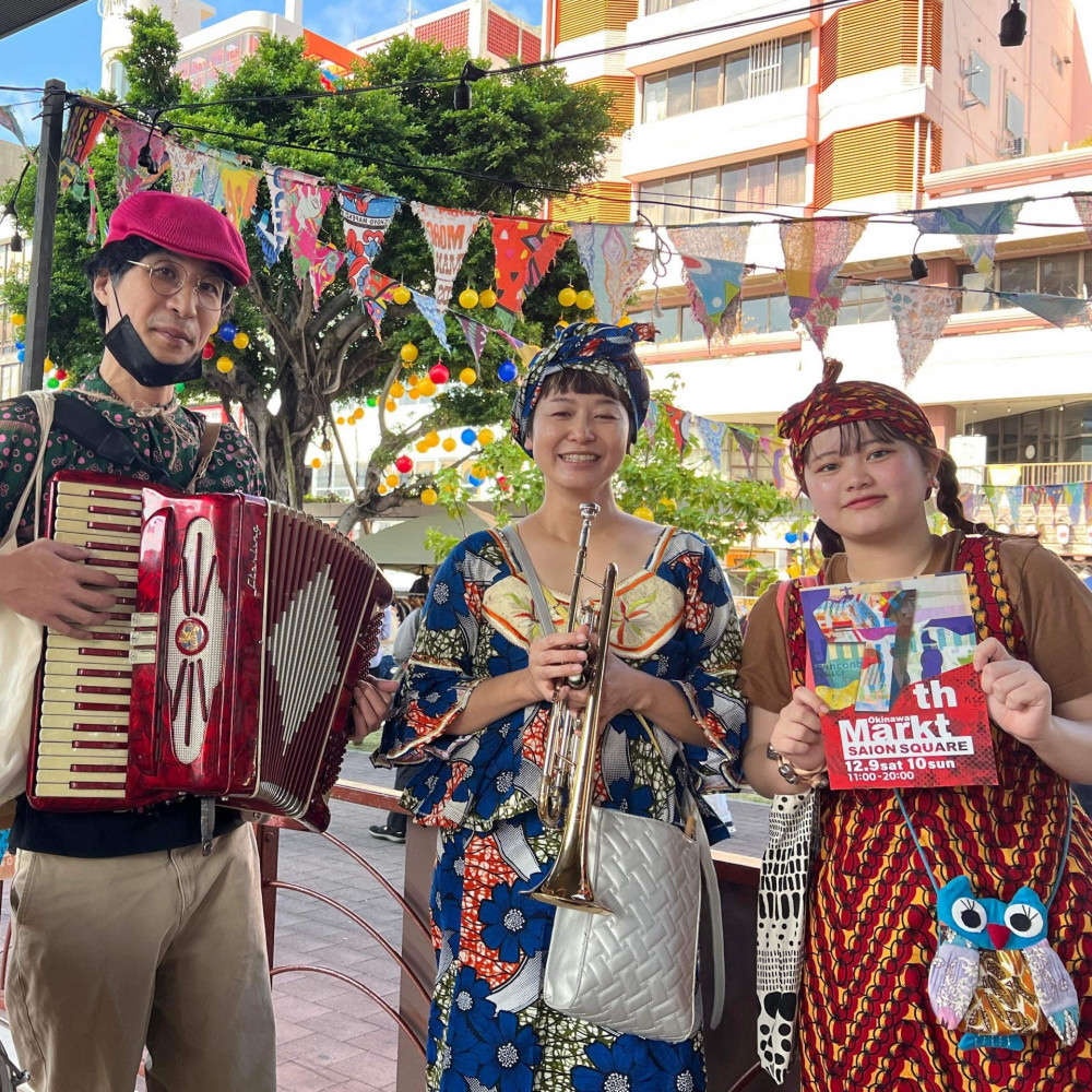 ちんどん屋(や)さんでチムドンドン