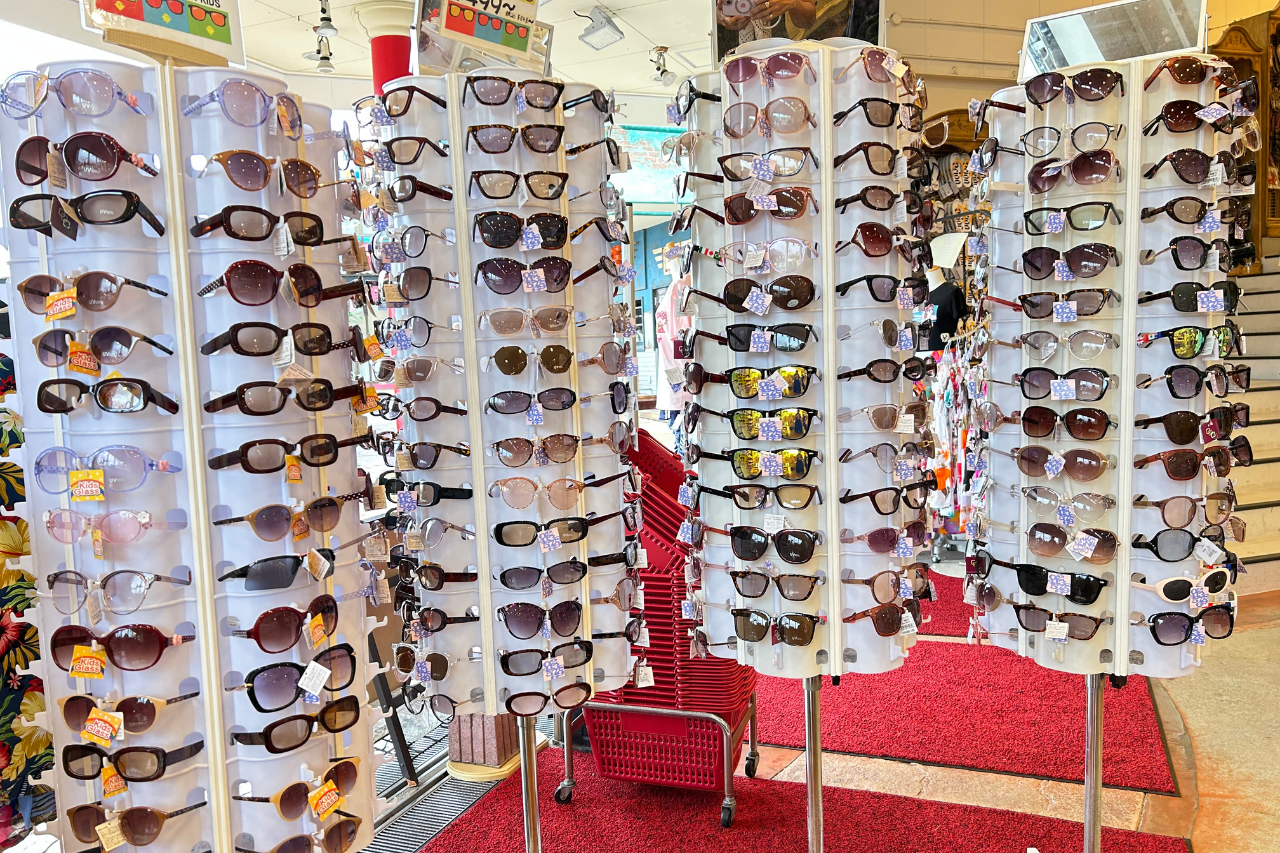 沖縄旅行の必需品!サングラス