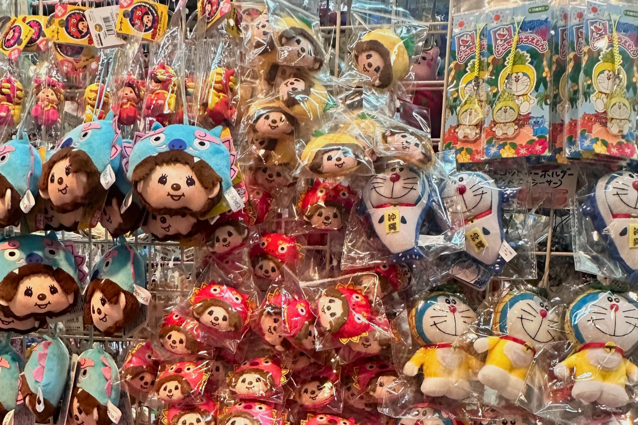 キャラクターグッズ盛りだくさん