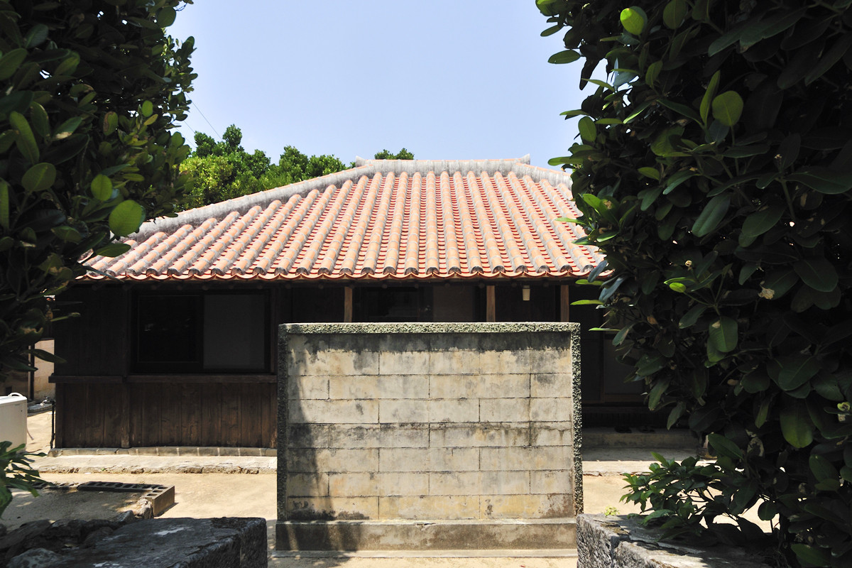 「ヒンプン」と呼ばれる衝立