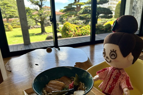 美味しい料理と美しい景色に、心も体も癒やされます...。