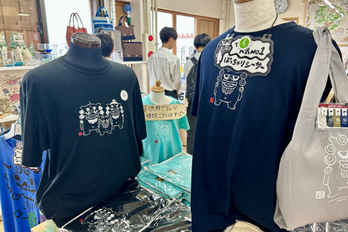 Tシャツ(ぽっちゃりシーサー)©国営沖縄記念公園(首里城公園)