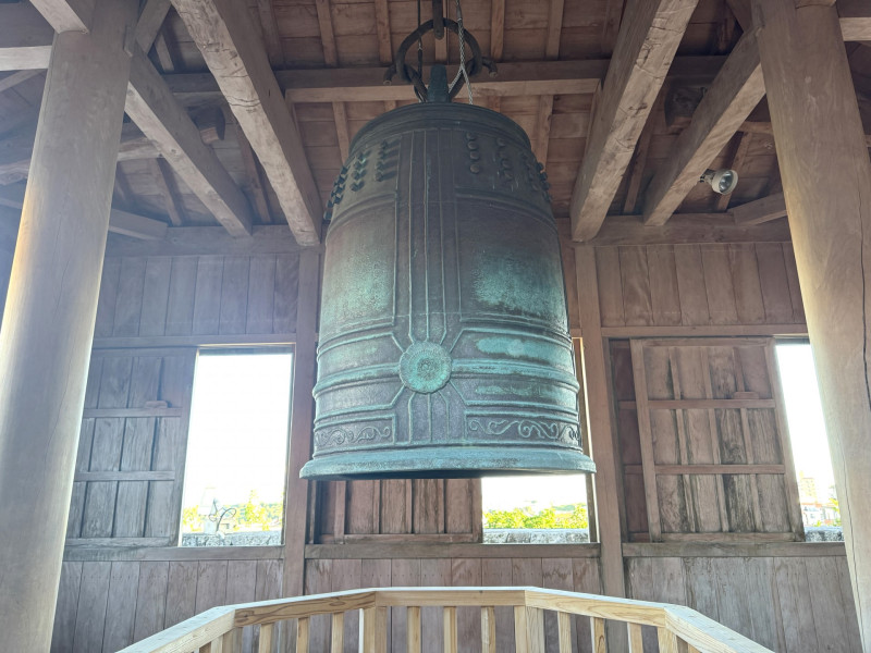 万国津梁の鐘「新春鐘つき体験」