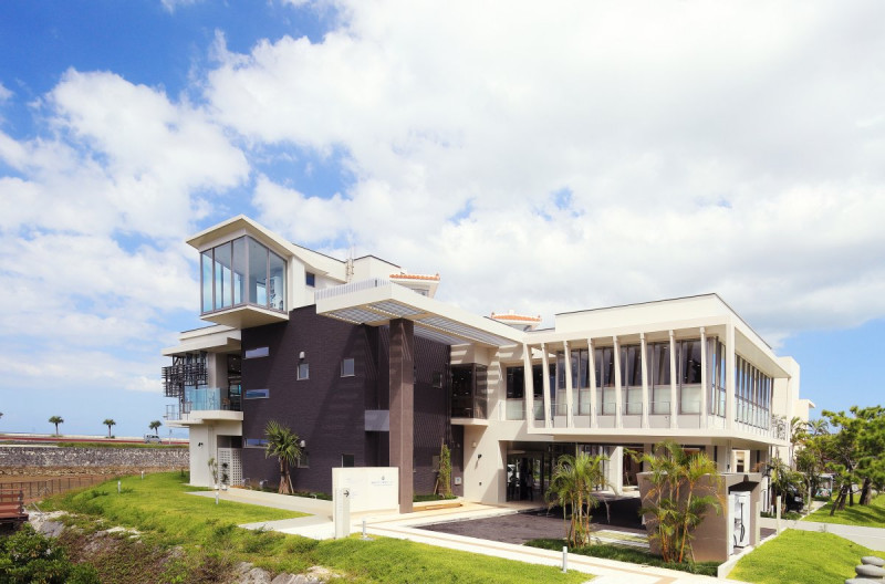 恩納村文化情報センター