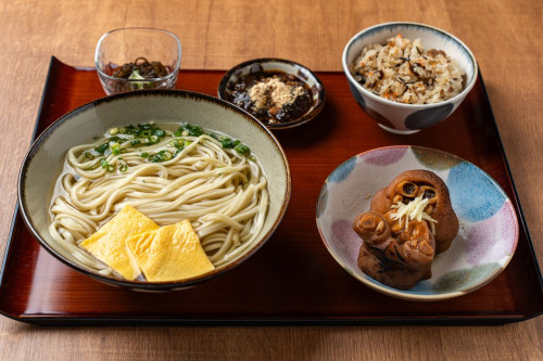 テビチそば ぷるぷる煮込み/そば定食（一）