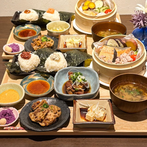 色々な味わいが楽しめる「せいろ定食」