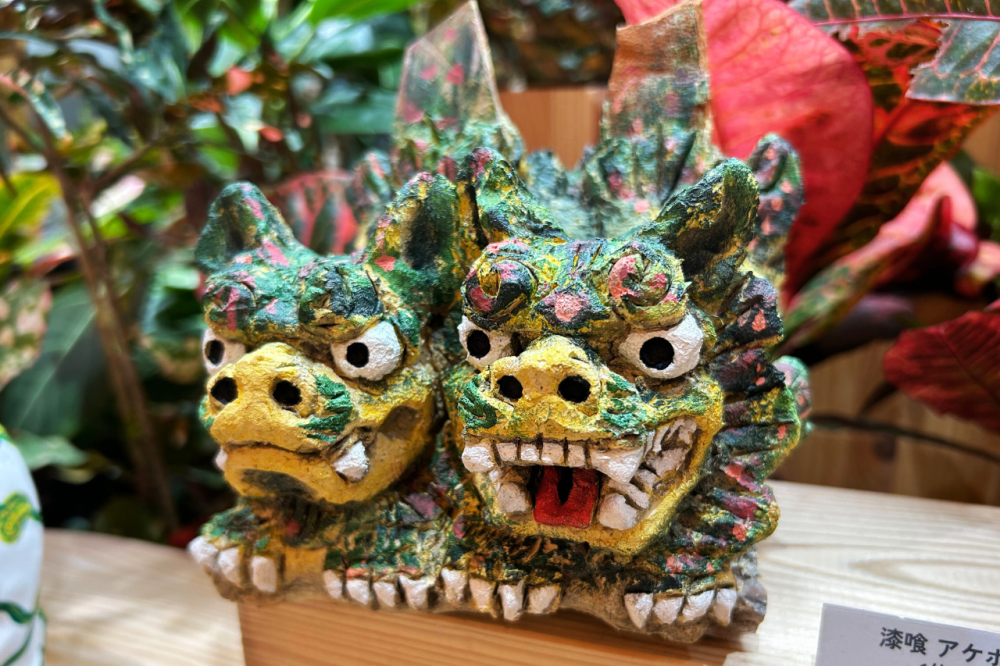 「ニャン山」の漆喰シーサー