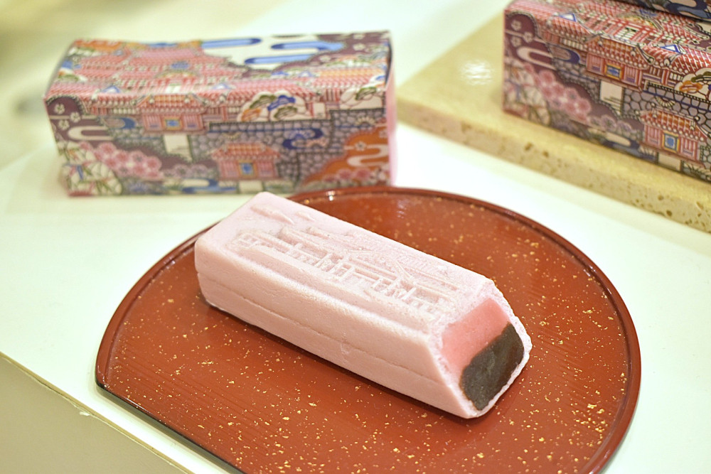 首里の歴史感じる味わい　首里城最中