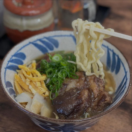 沖縄そば　すーさん家