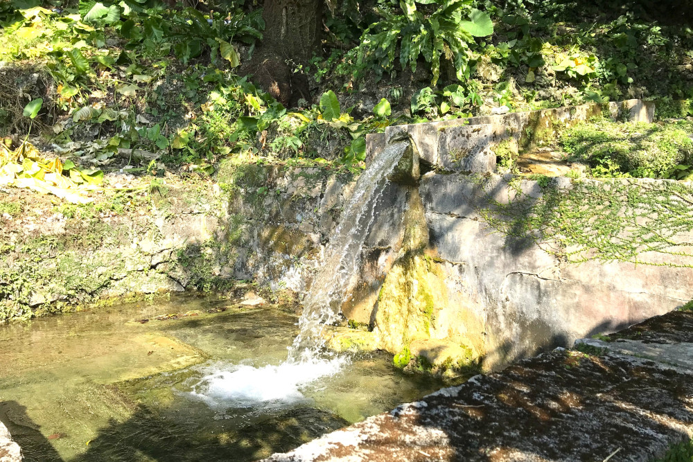 垣花樋川（かきのはなヒージャー）