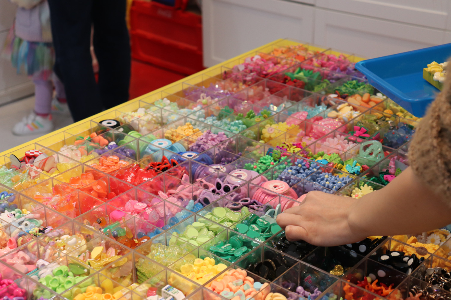 デコ用のパーツを選ぶ