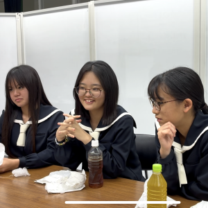 第14回ご当地！絶品うまいもん甲子園で準優勝に輝いた首里高生の3人