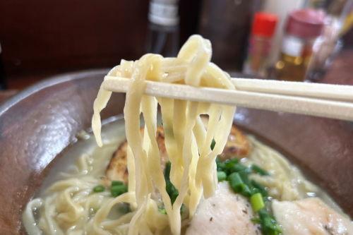 ツルツルの自家製生麺