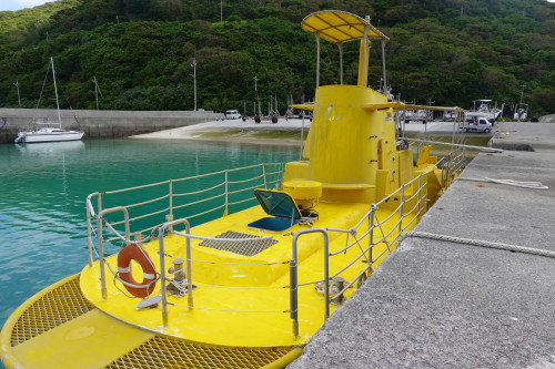 水中遊覧船 イエローサブマリン
