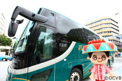 Okinawa Hip-Hop Busに乗って沖縄の人気観光スポットめぐり！