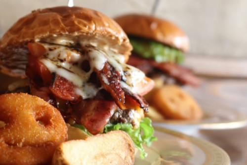 RALPH'S BURGER RESTAURANT