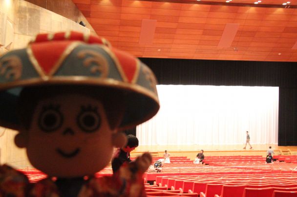 沖縄発 初 よしもと新喜劇から 沖縄 をキーワードに笑いと学びを届けます マハエの沖縄ダイアリー