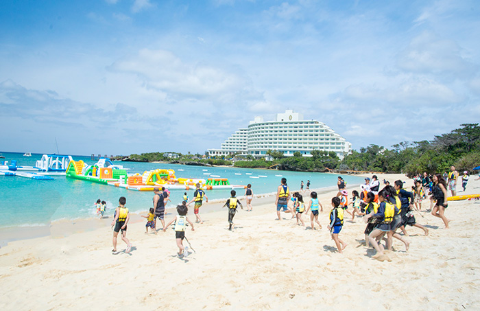 万座ビーチ海開き